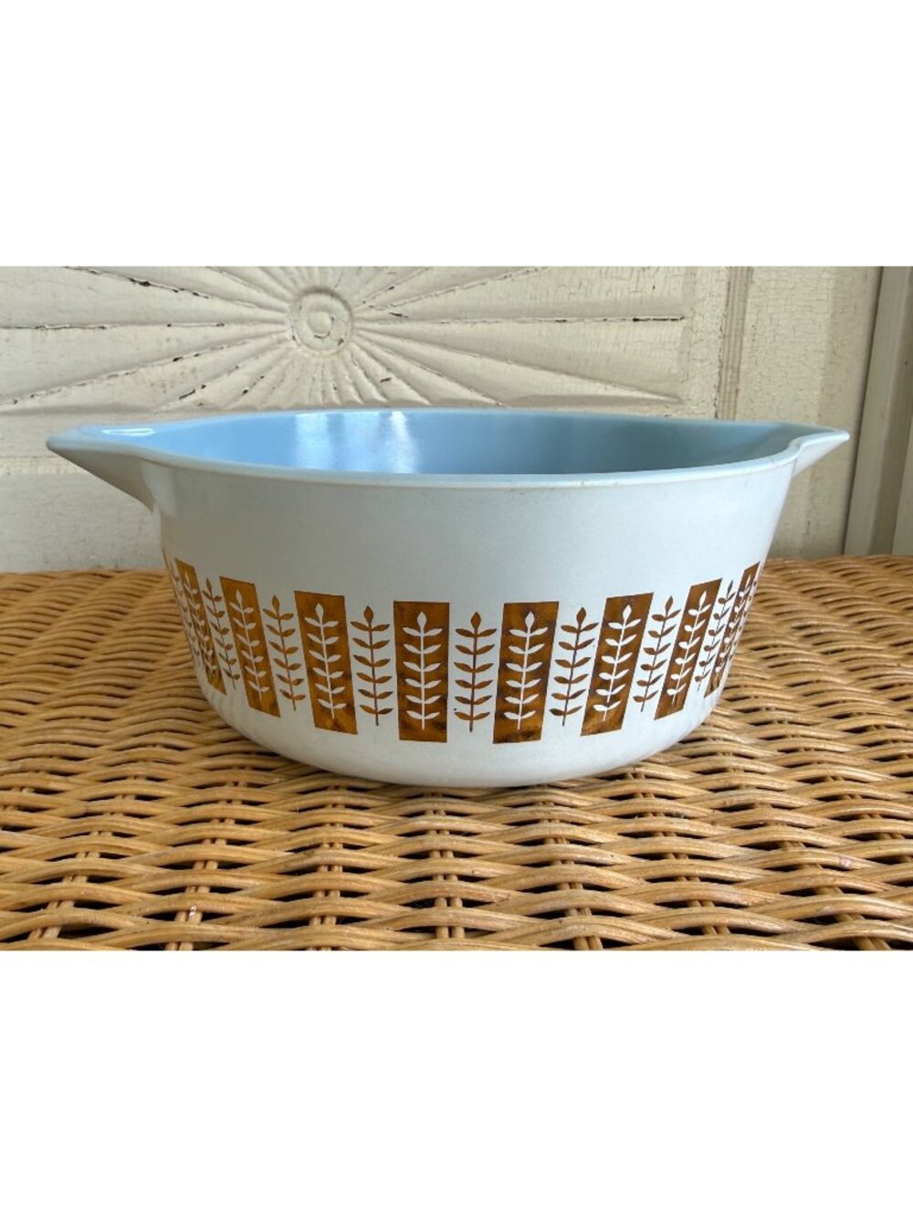 Vintage 1961 Gourmet Delphite Light Blue Gold Pyrex Casserole Dish 475-B 2.5Qt